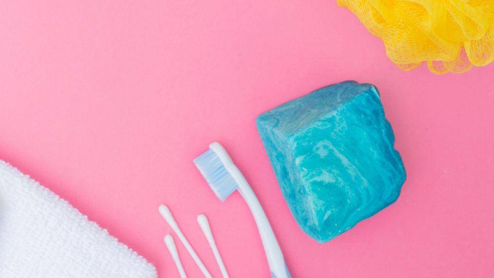 ilustrasi produk kecantikan berbahan blue tansy (freepik.com/freepik)