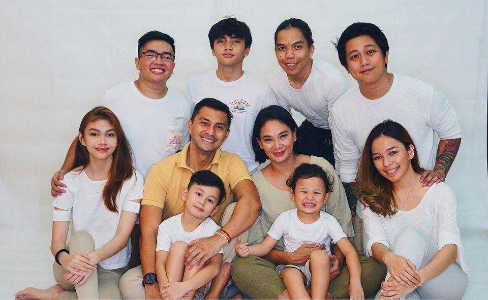 instagram.com/boykebayuaji
