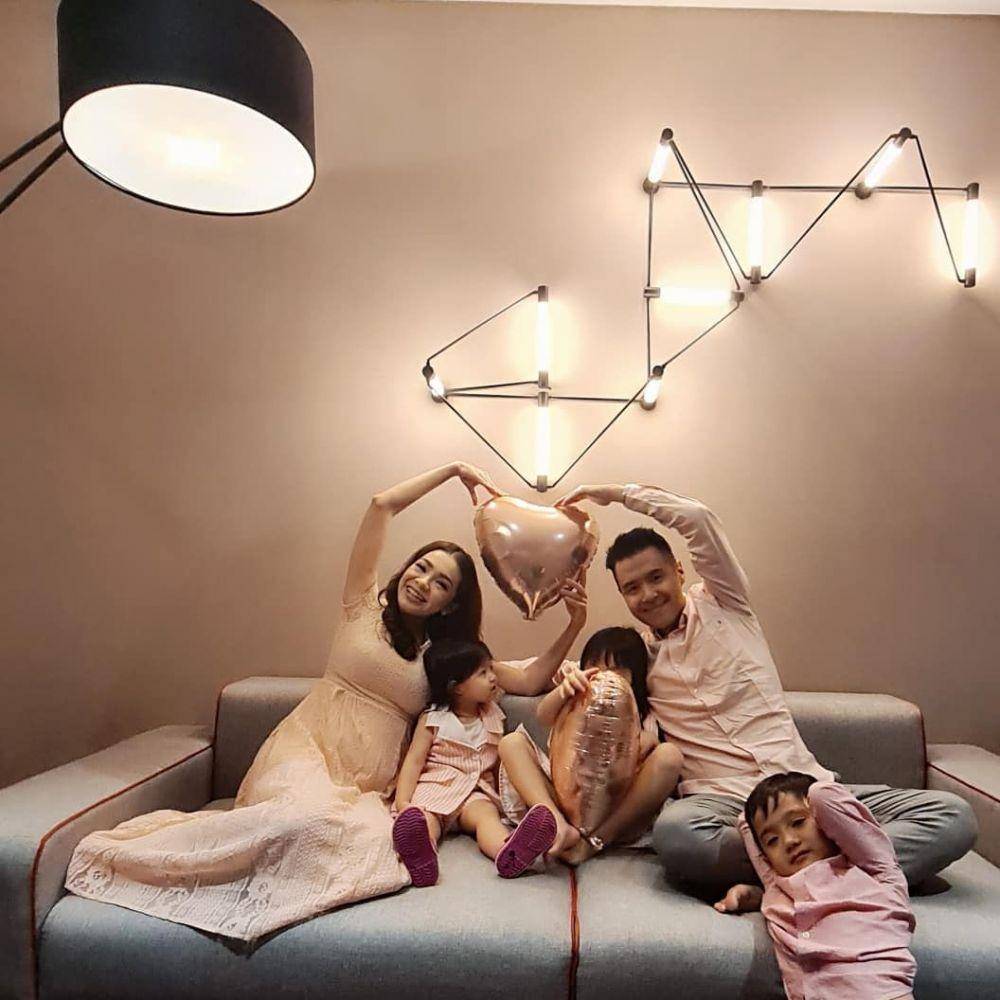 Maya Septha dan keluarga (instagram.com/mayaseptha7)