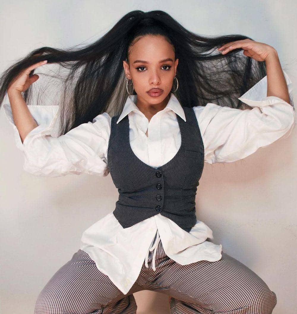 instagram.com/sisistringer/