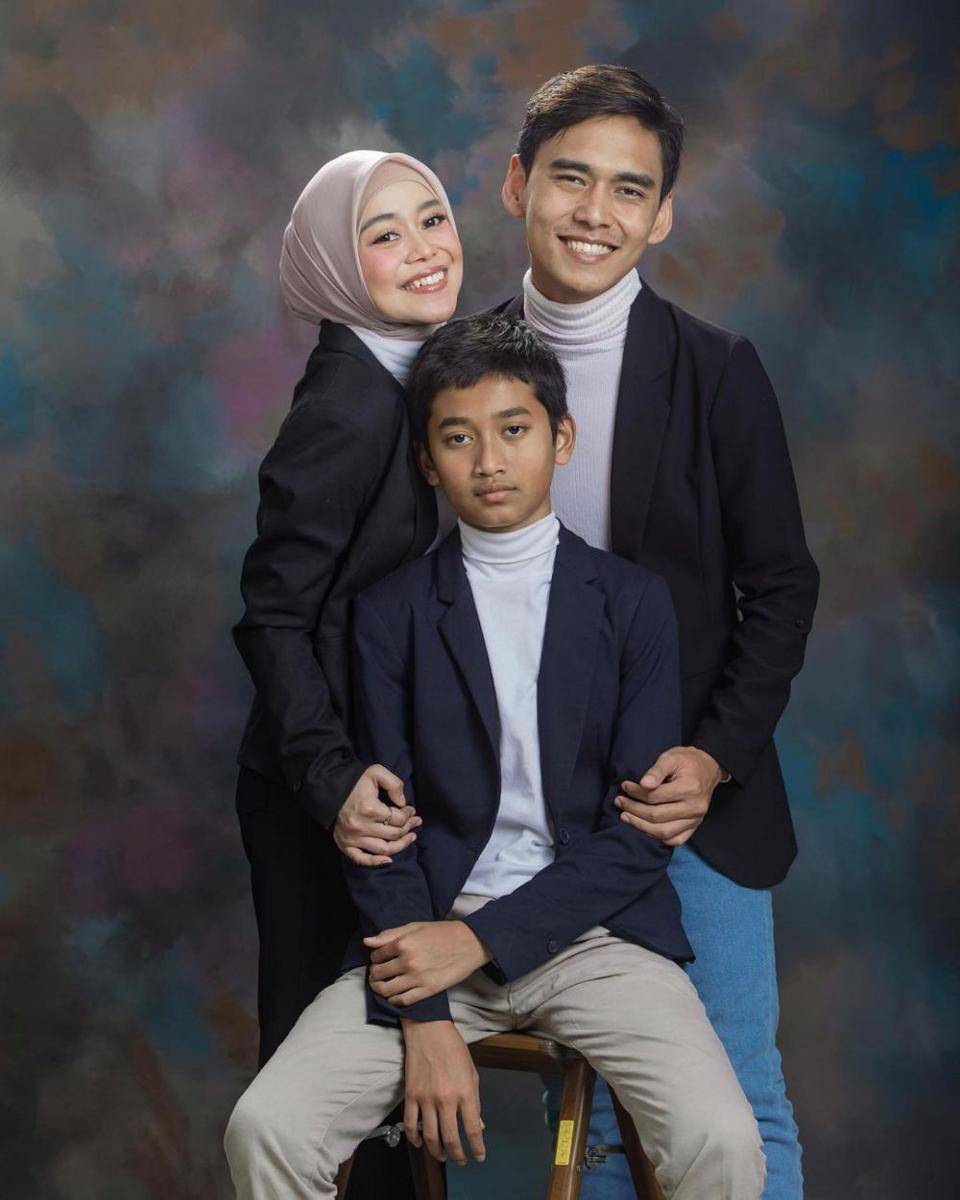 Lesty Kejora dan keluarga (instagram.com/ayah_kejora)