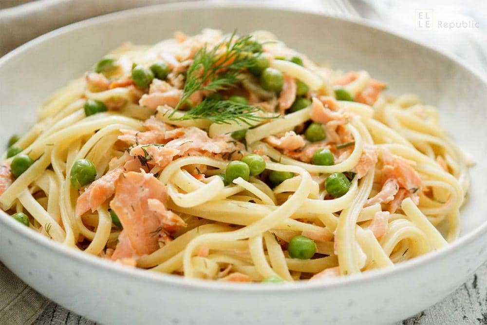 ilustrasi smoked salmon pasta with peas (ellerepublic.de)