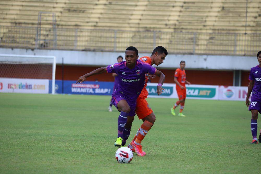 Pemain muda Persita, Altalariq Erfa Aqsal Ballah untuk pertama kalinya dipanggil Timnas Senior. (dok. Persita)