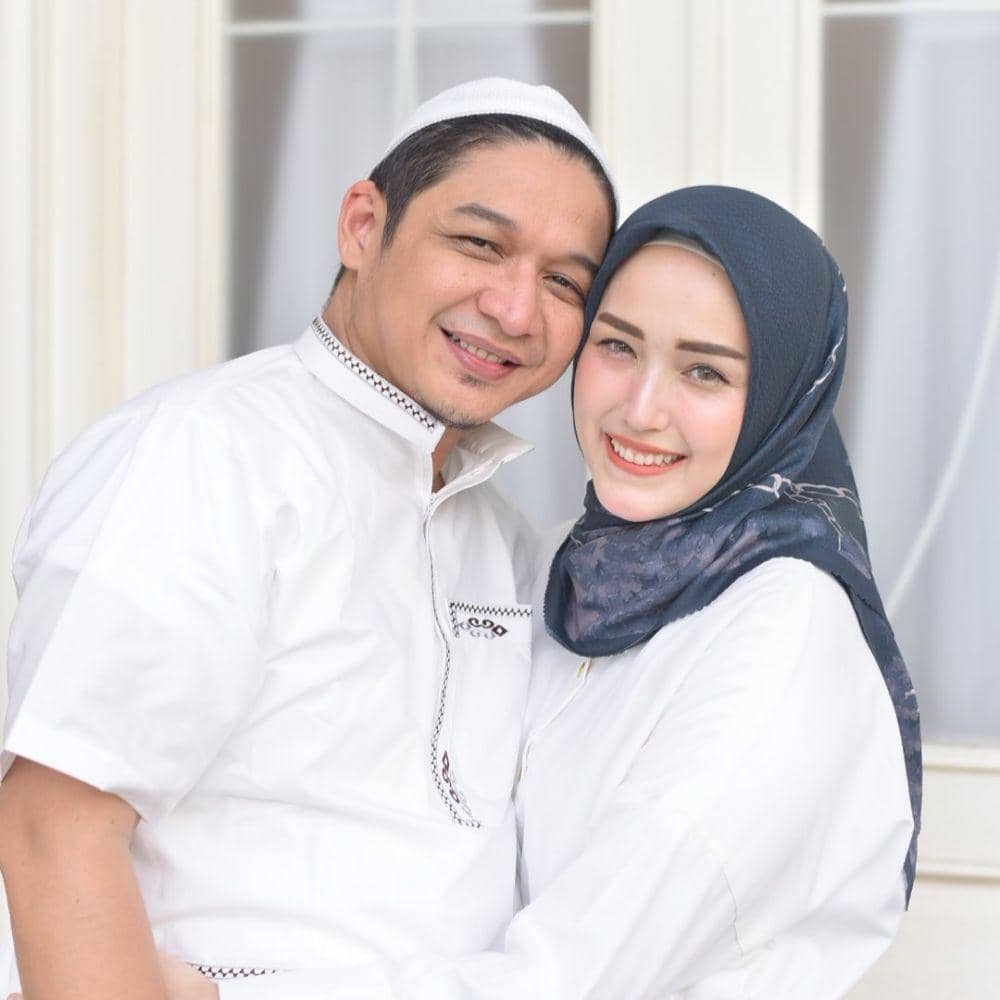 instagram.com/adeliapasha