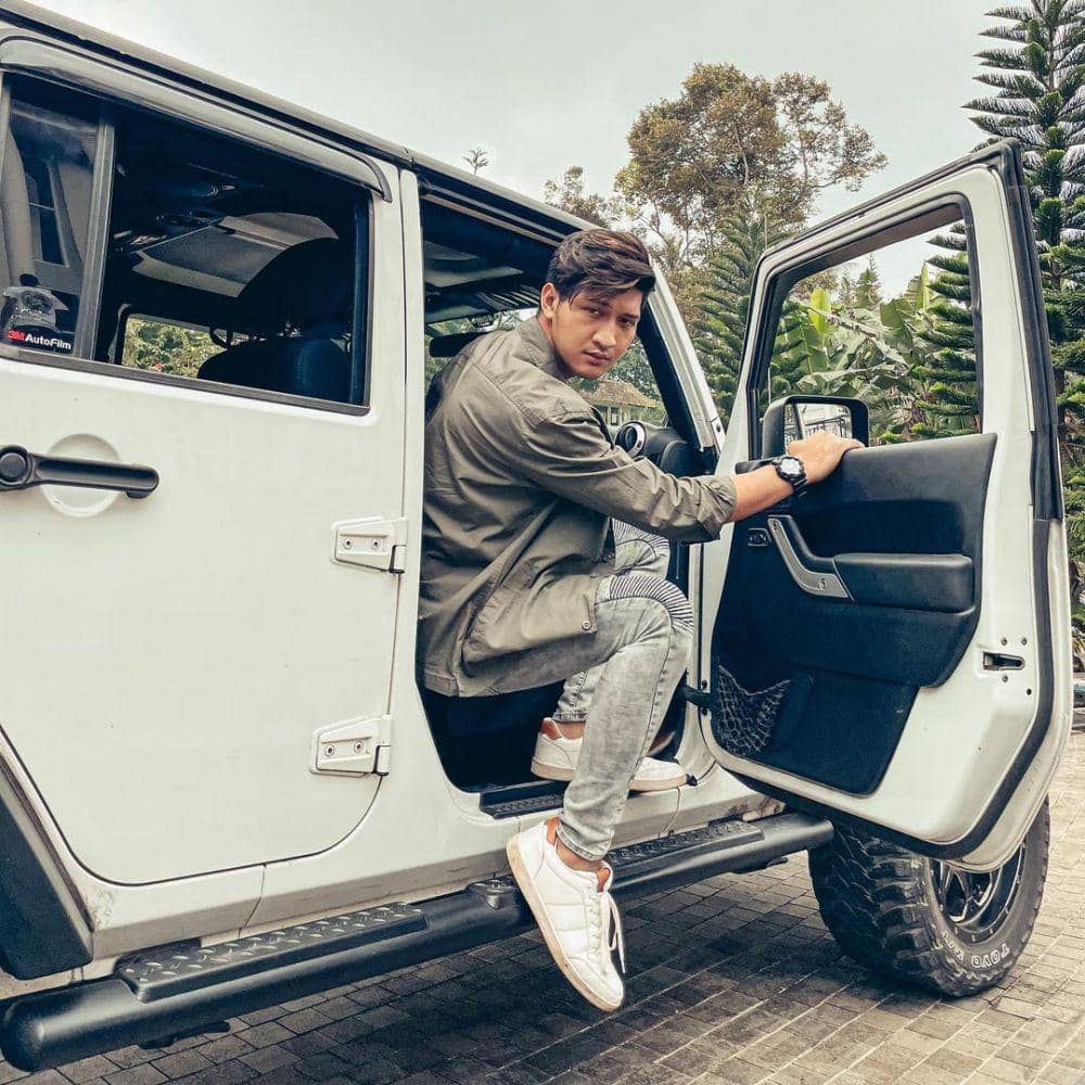 instagram.com/real_aditya1