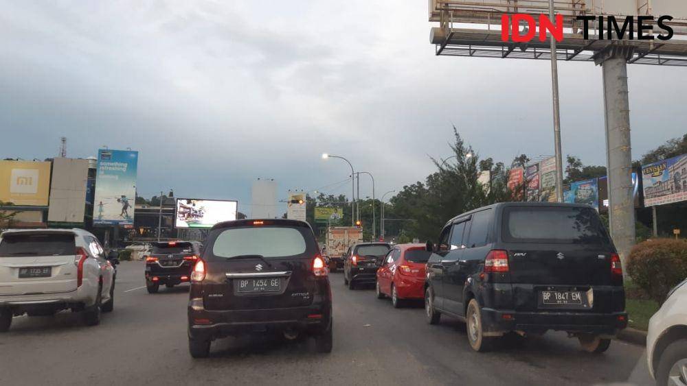 Lampu Merah di Batam (IDN Times/Vamela Aurina)