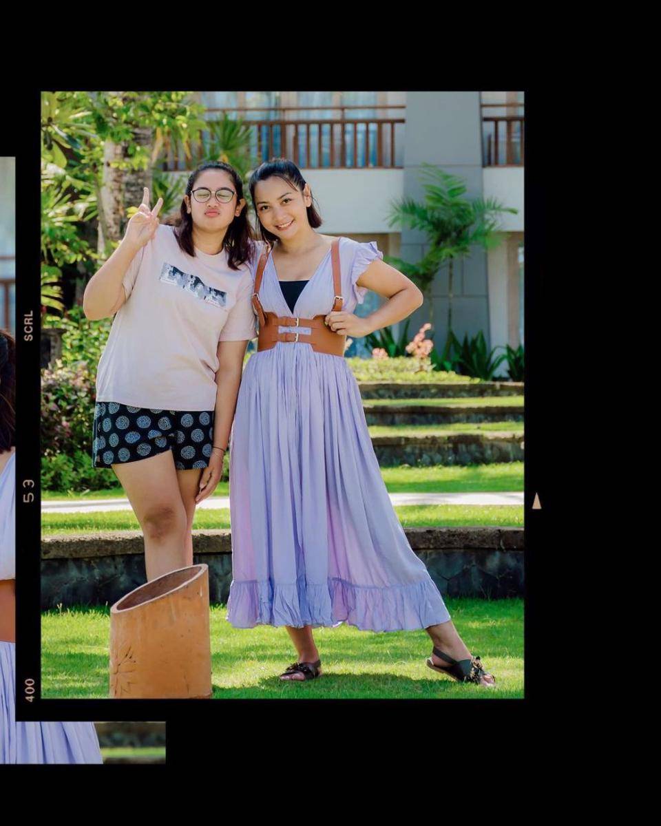 Hesti Purwadinata dan anak (instagram.com/hestipurwadinata)