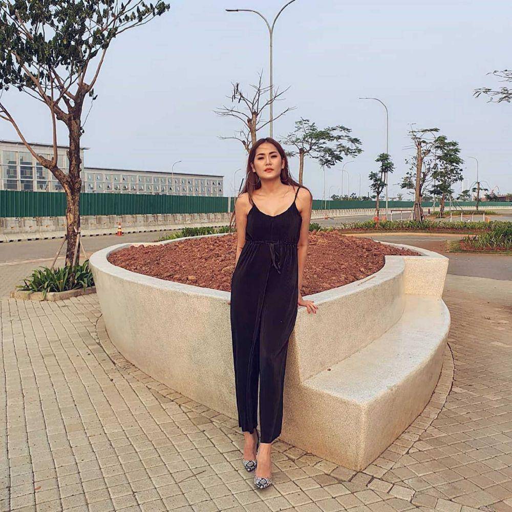 Vegen Acni, mantan istri Kapten Vincent. Instagram/ancivegen/