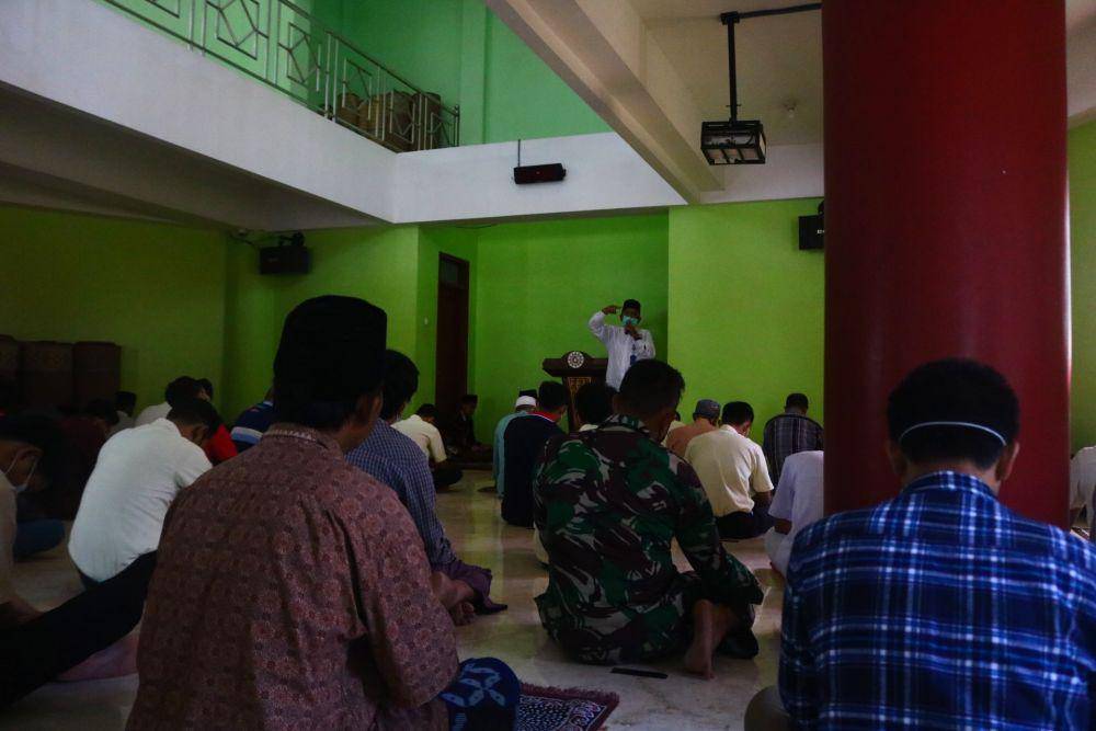 Bagian dalam Masjid KHM Bedjo Dermoleksono. IDN Times/Alfi Ramadana