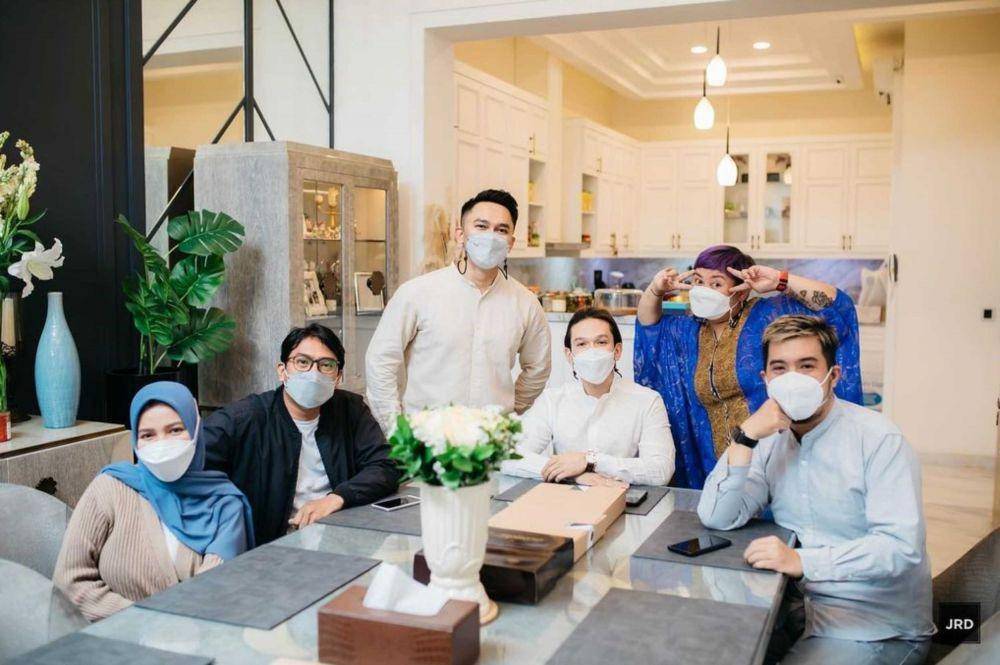 Buka bersama Kakak Beradik Journey. Instagram.com/jordionsu/