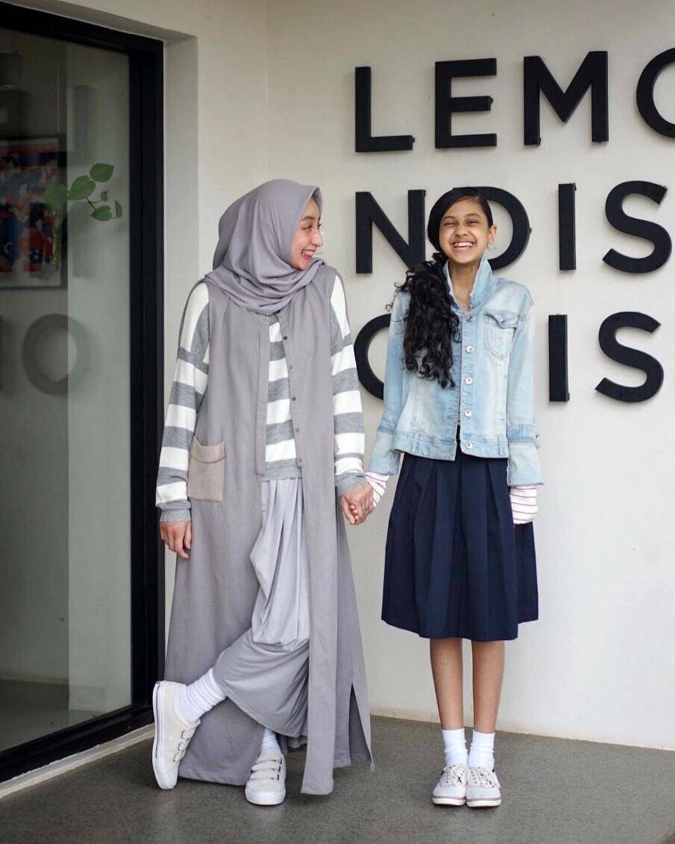 Avi Basalamah dan putrinya (instagram.com/avibasalamah)