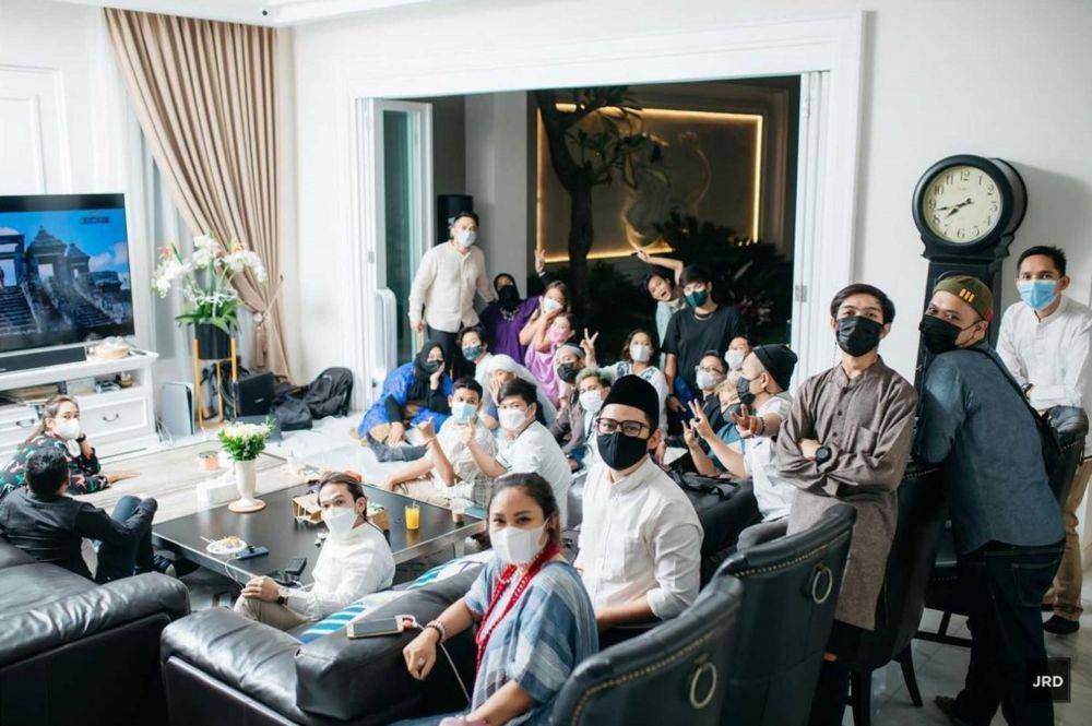 Buka bersama Kakak Beradik Journey. Instagram.com/jordionsu/
