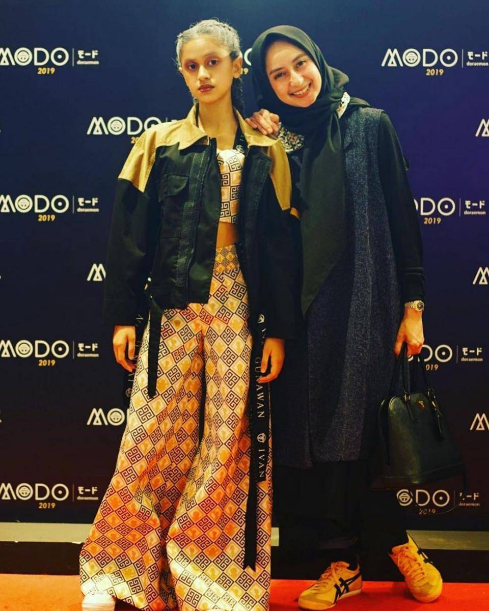 Avi Basalamah dan putrinya (instagram.com/avibasalamah)