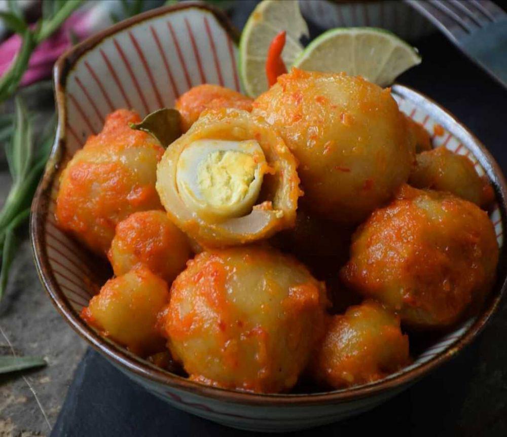 Resep Cilok Isi Telur Puyuh Sambal Kacang, Kolaborasi Manis plus Pedas