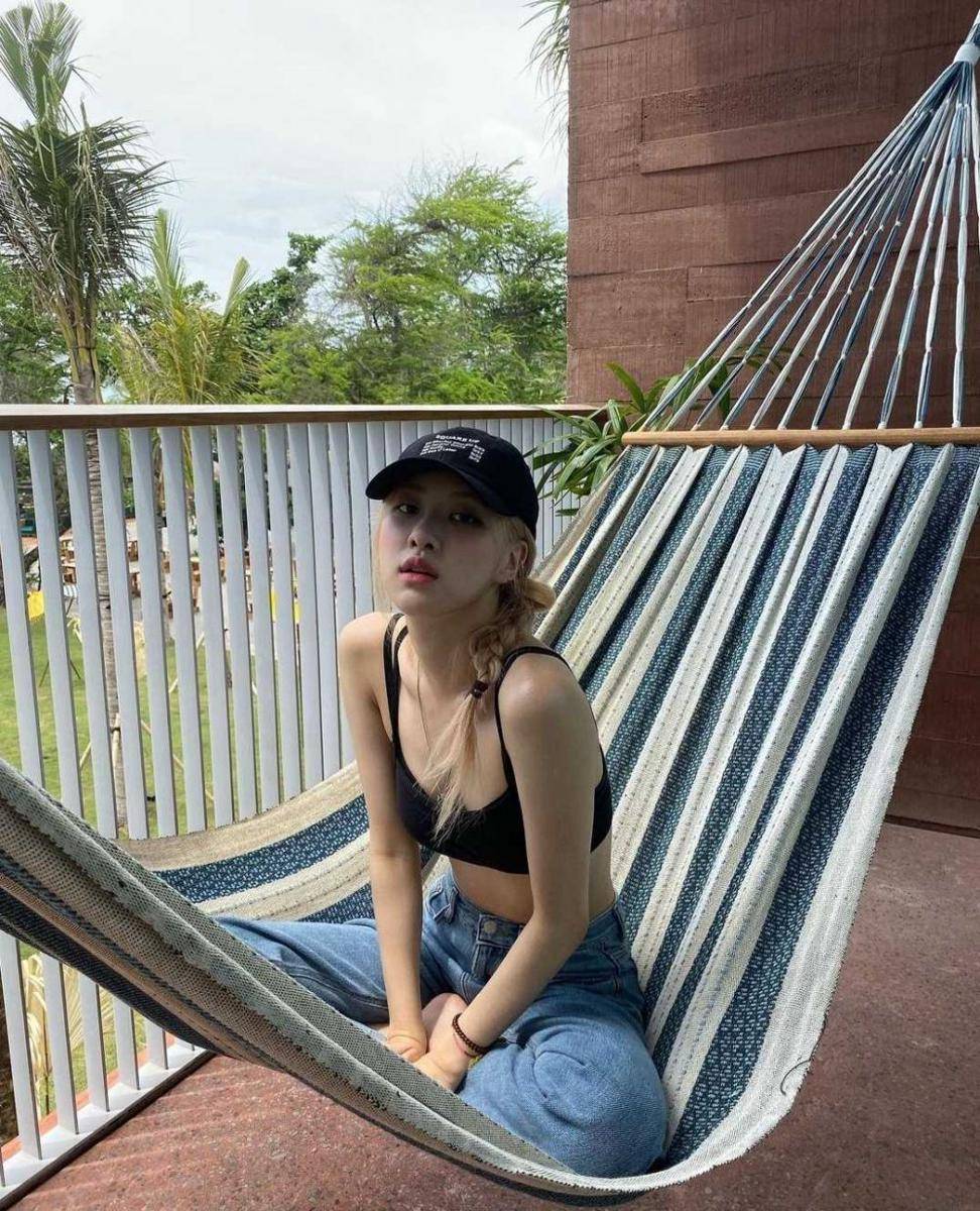 Instagram.com/roses_are_rosie