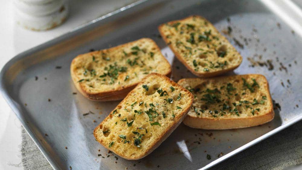 ilustrasi garlic bread (schaer.com)