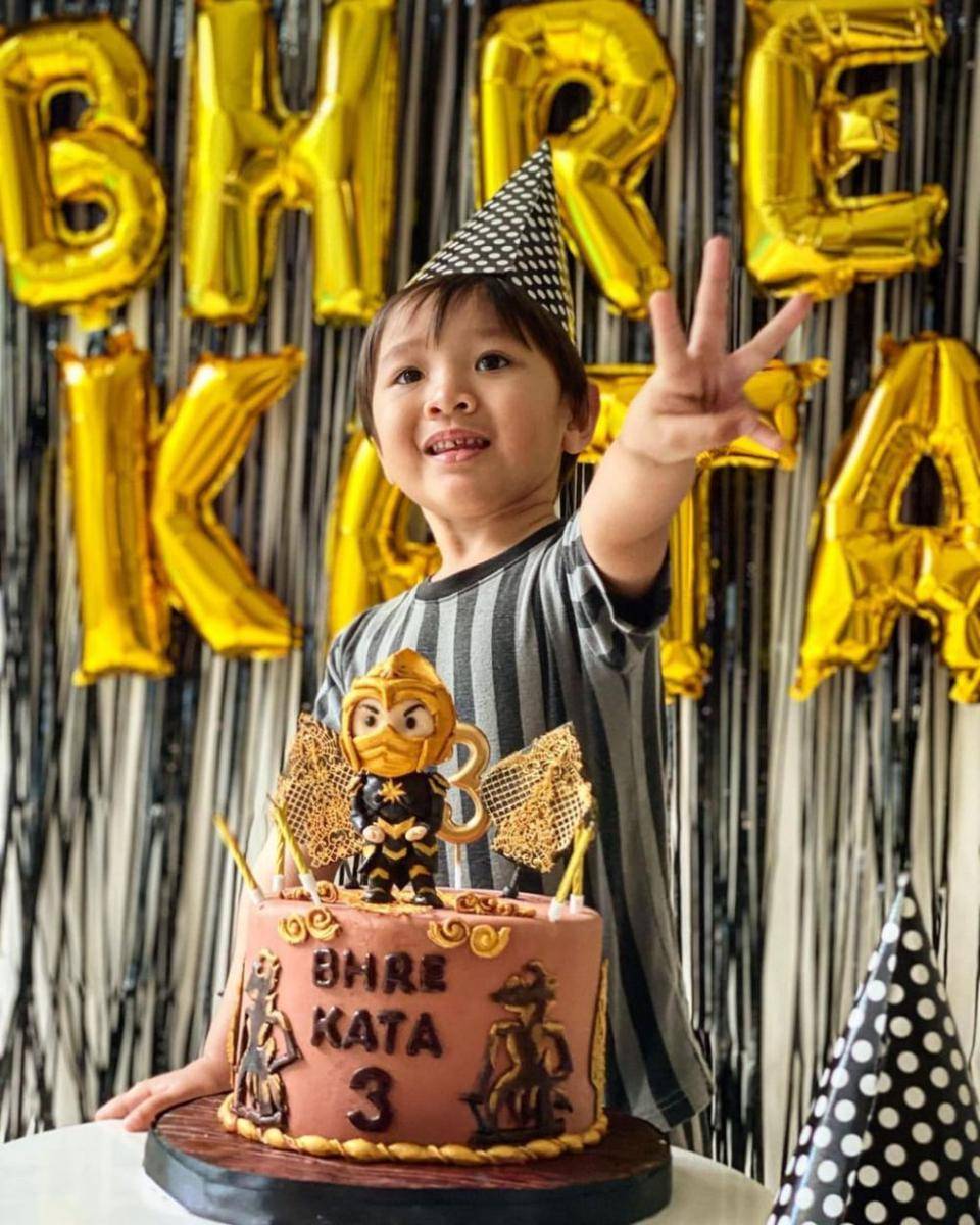 instagram.com/hanungbramantyo
