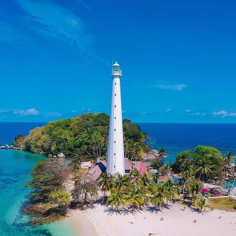 Belitung (instagram.com/roy_imantaka)