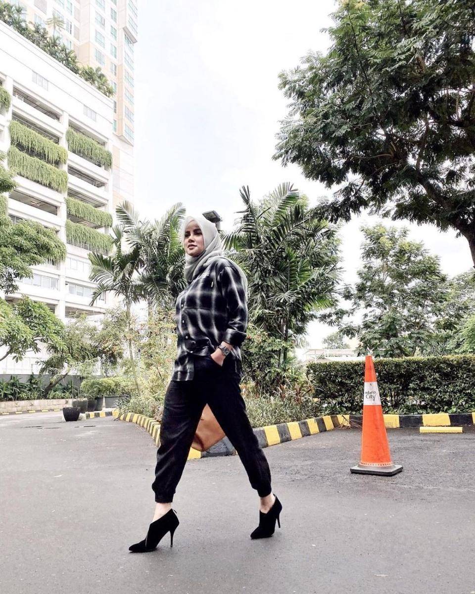 Olla Ramlan (instagram.com/ollaramlanaufar)