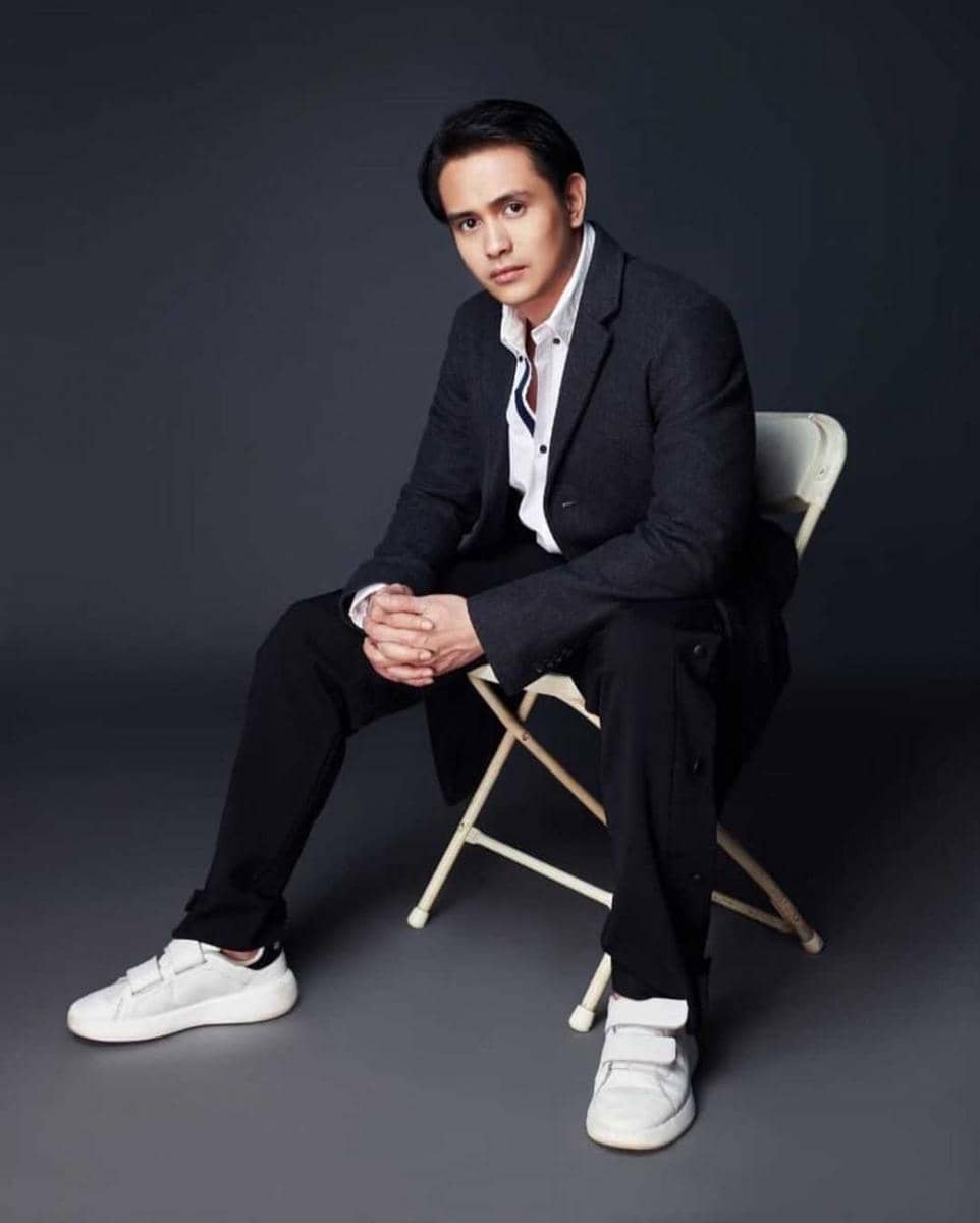 Instagram.com/ajunperwita