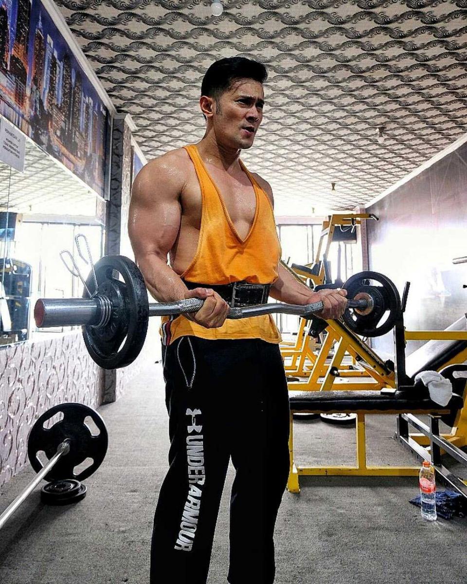 Instagram.com/afdhal_yusman