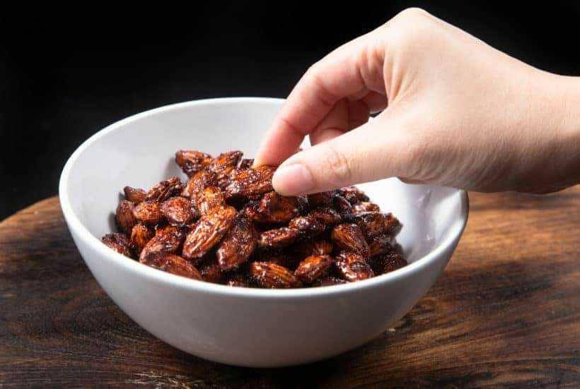 ilustrasi membaluri kacang (pressurecookrecipes.com)
