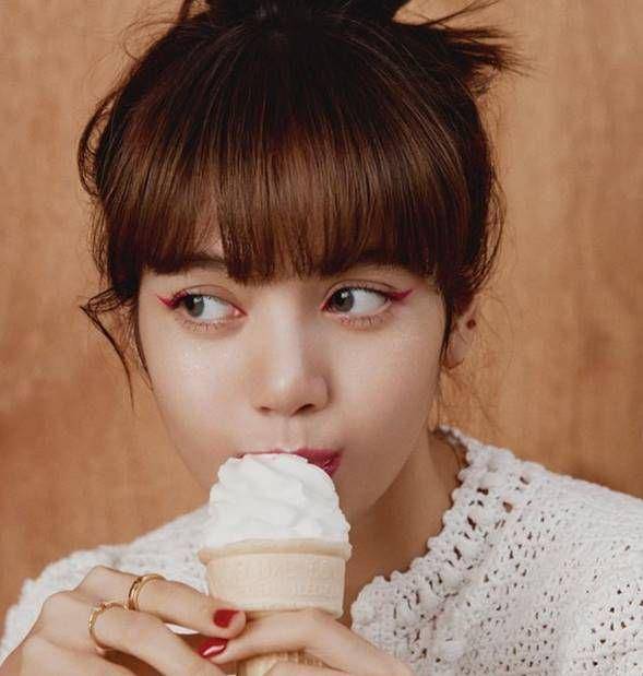 instagram.com/lalalalisa_m/