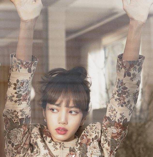 instagram.com/lalalalisa_m