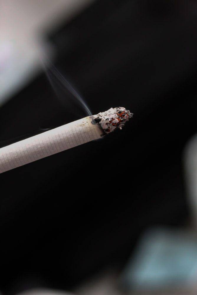 FDA pada 2018 mengusulkan larangan rokok mentol, tapi tidak menindaklanjuti . Sumber:unsplash.com/Obby Rh