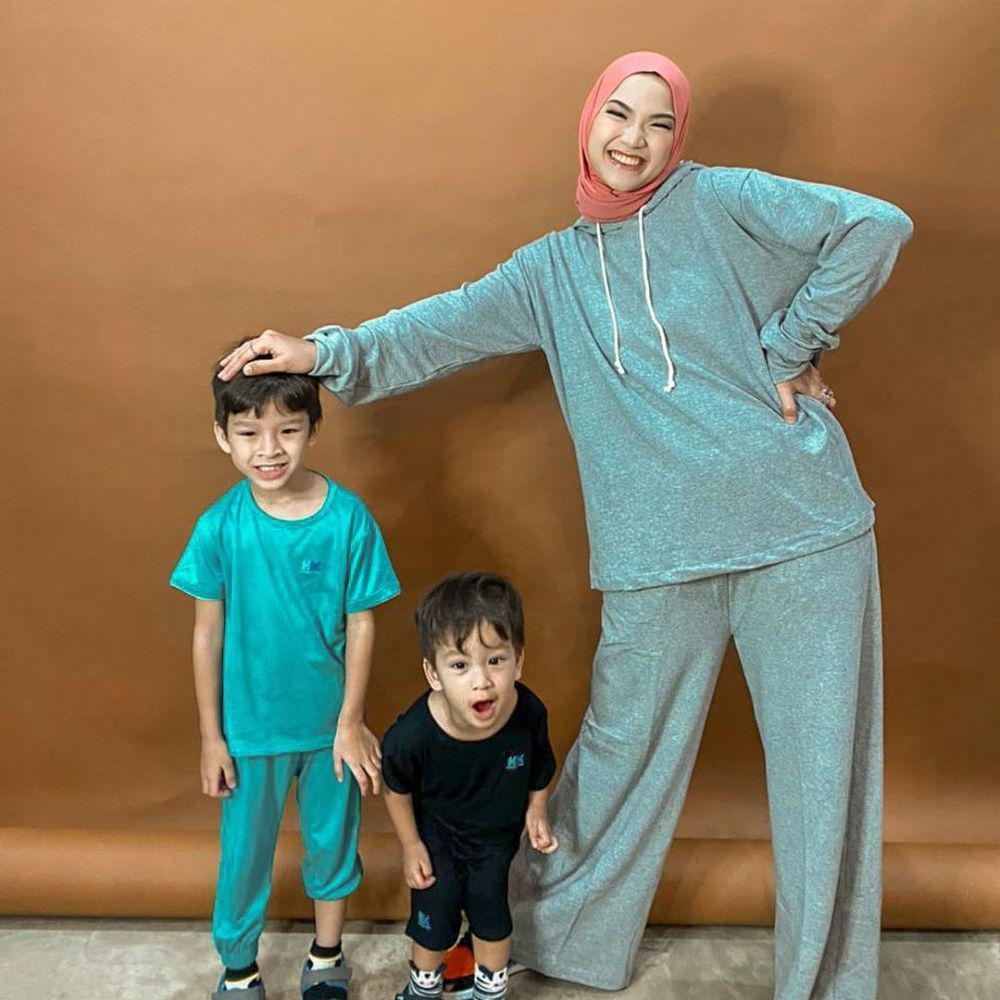 instagram.com/marshanatika