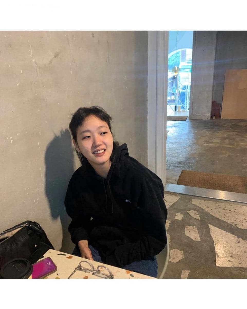 aktris Korea Kim Go Eun tampil cuek (instagram.com/ggonekim)
