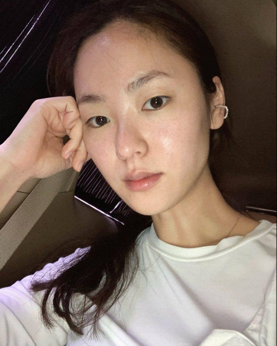 aktris Korea Jeon Yeo Bin tampil cuek (instagram.com/jeon.yeobeen)