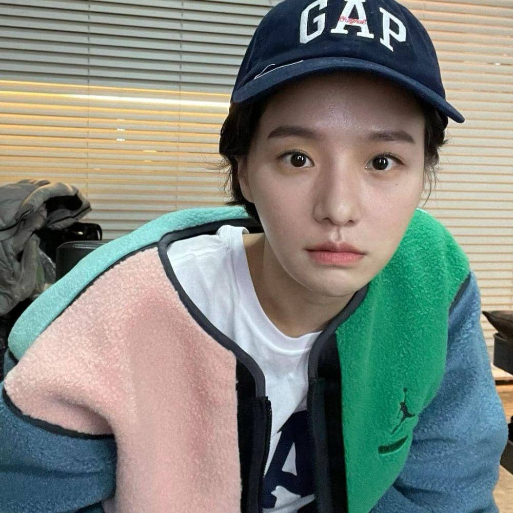 aktris Korea Park Gyu Young tampil cuek (instagram.com/lavieenbluu)