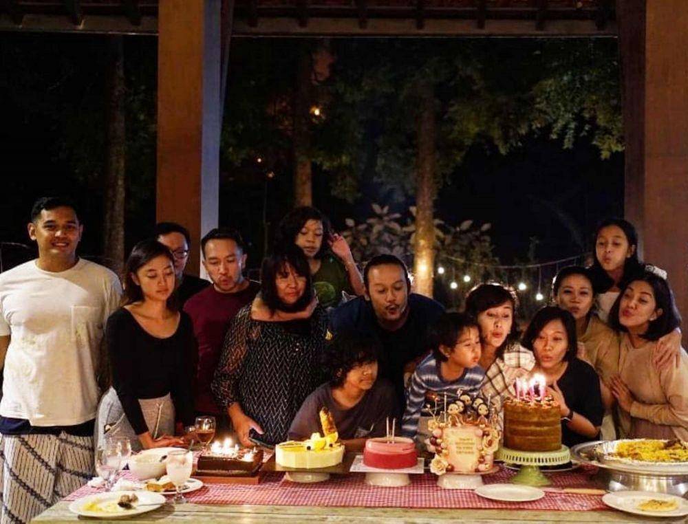 Ulang tahun ke-42 Widi Mulia. Bchastity via Instagram.com/widimulia/