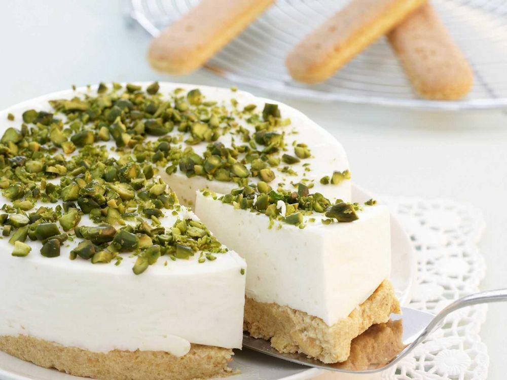 Olahan camilan manis berbahan kacang pistachio (eatsmarter.com)
