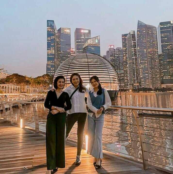 instagram.com/meilialau