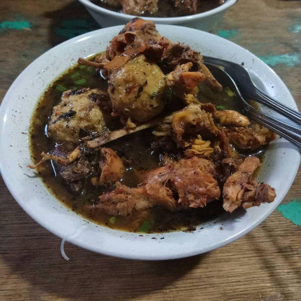 Bakso comberan (instagram.com/novitanovitas)