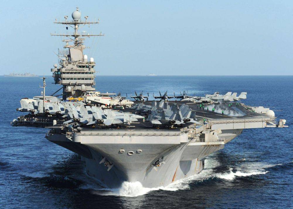USS Abraham Lincoln CVN-72 (defencetalk.com)