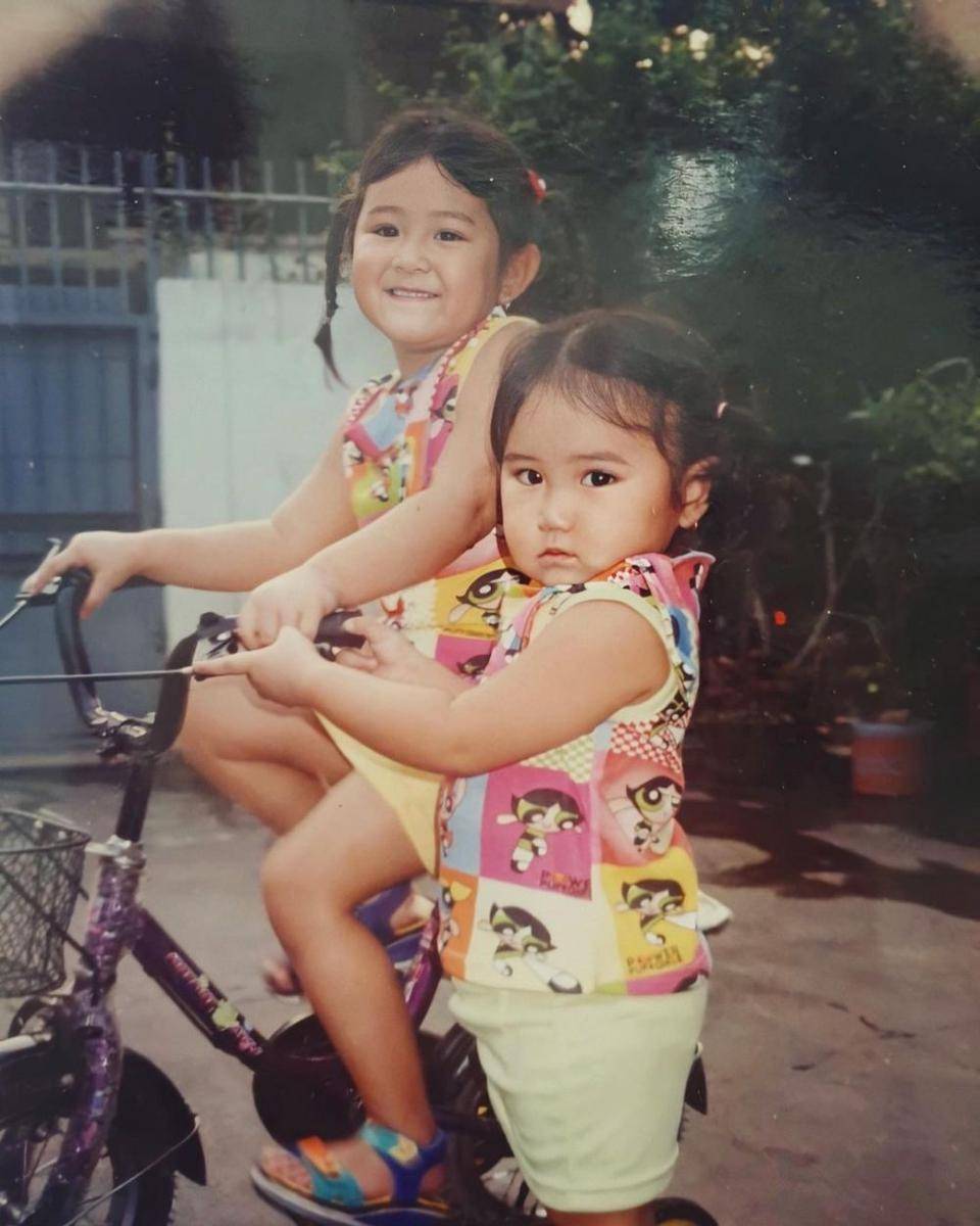 potret masa kecil Putu Ayu Saraswati (instagram.com/ayusarasw)