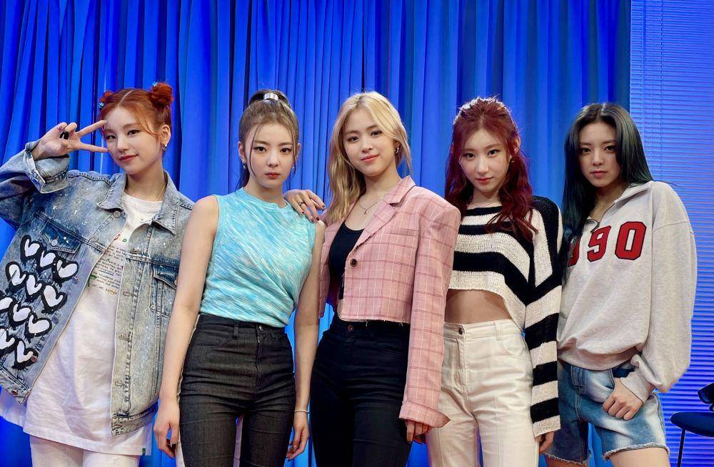 girlband ITZY (twitter.com/ITZYofficial)