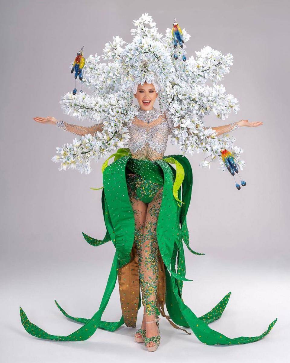 Nasional Kostum di Miss Universe El Salvador 2020 (Instagram.com/vanevelasquez1)