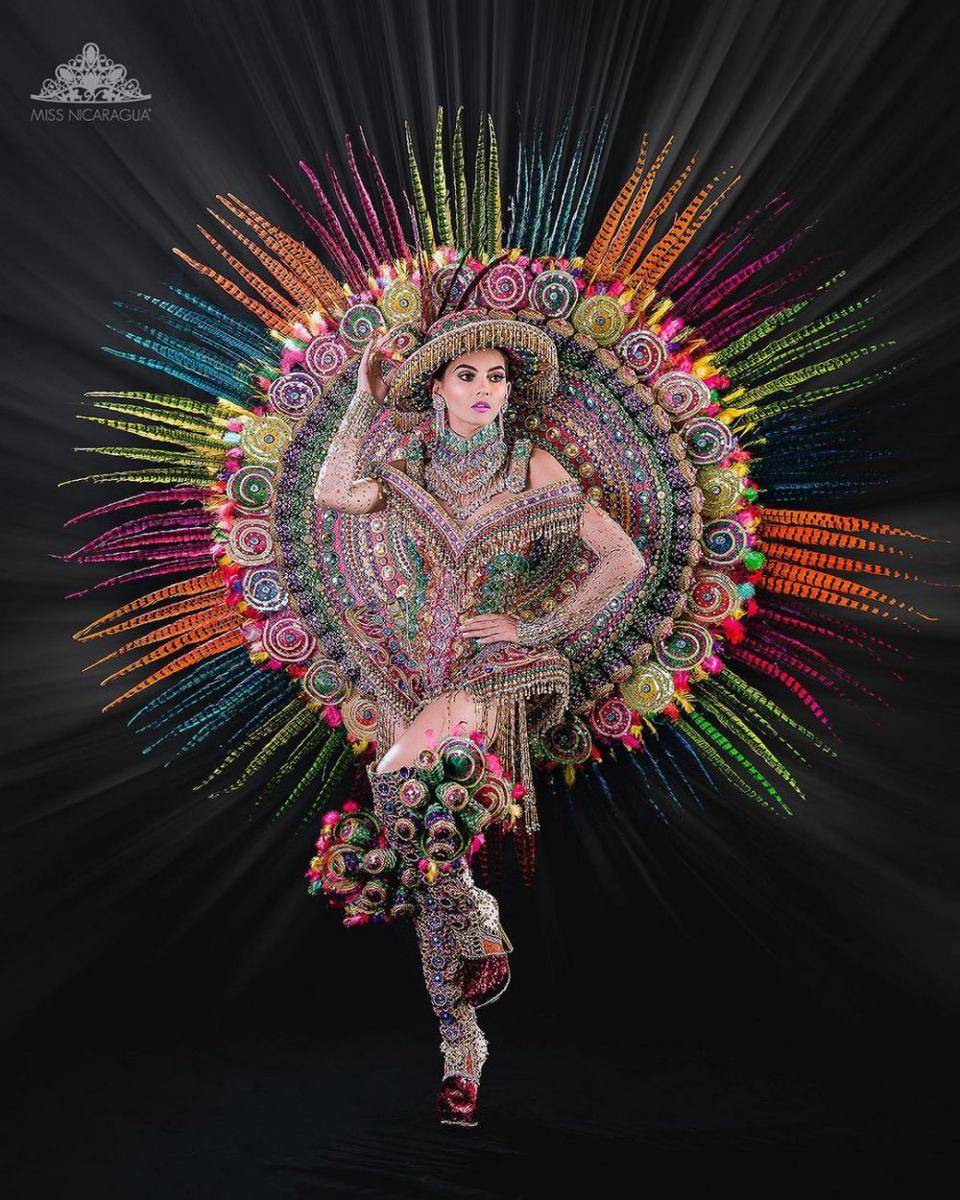 Nasional Kostum Miss Universe Nikaragua 2020 (Instagram.com/anajmarcelo)