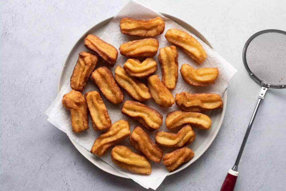 Tulumba yang telah jadi (thespruceeats.com)