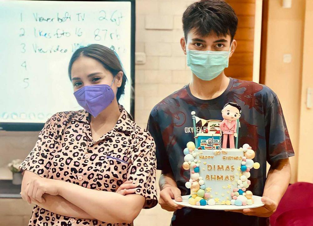 10 Potret Akrab Nagita Slavina dan Dimas Ahmad bak Saudara Kandung