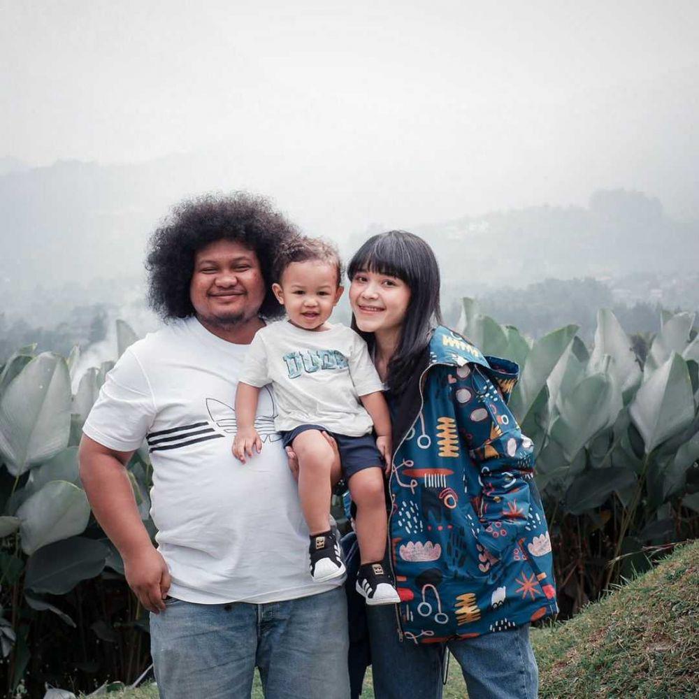 Menanti Lahirnya Anak Ke-2, 9 Potret Bahagia Rumah Tangga Babe Cabiita