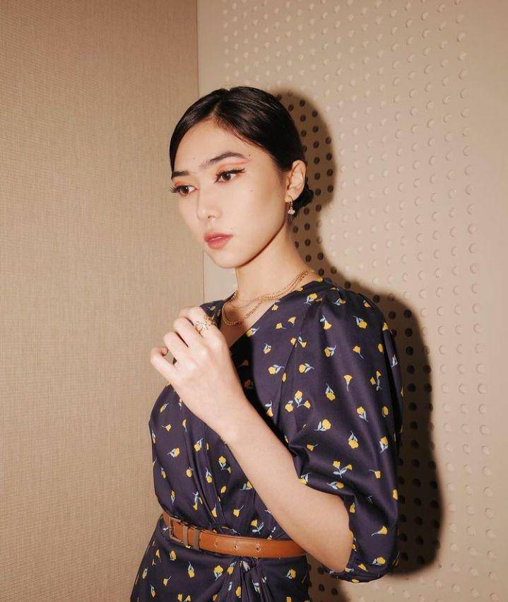 instagram.com/isyanasarasvati