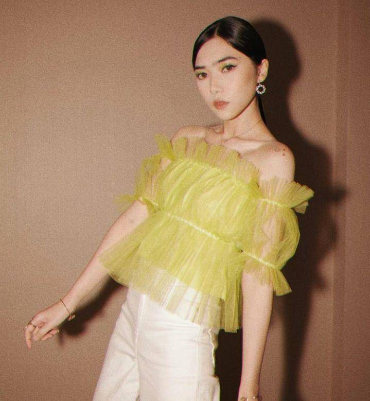 instagram.com/isyanasarasvati