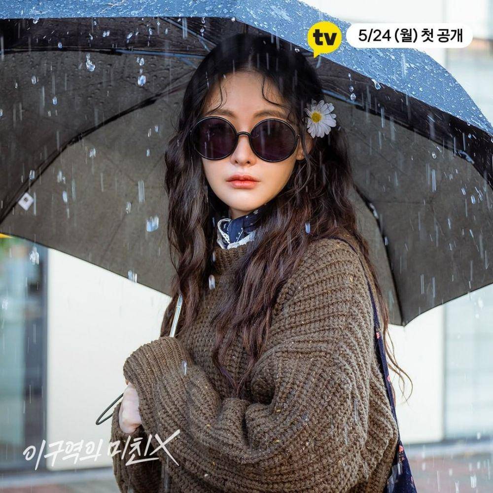 Oh Yeon Seo dalam drama Crazy Person in The Area (instagram.com/kakaotv.official)