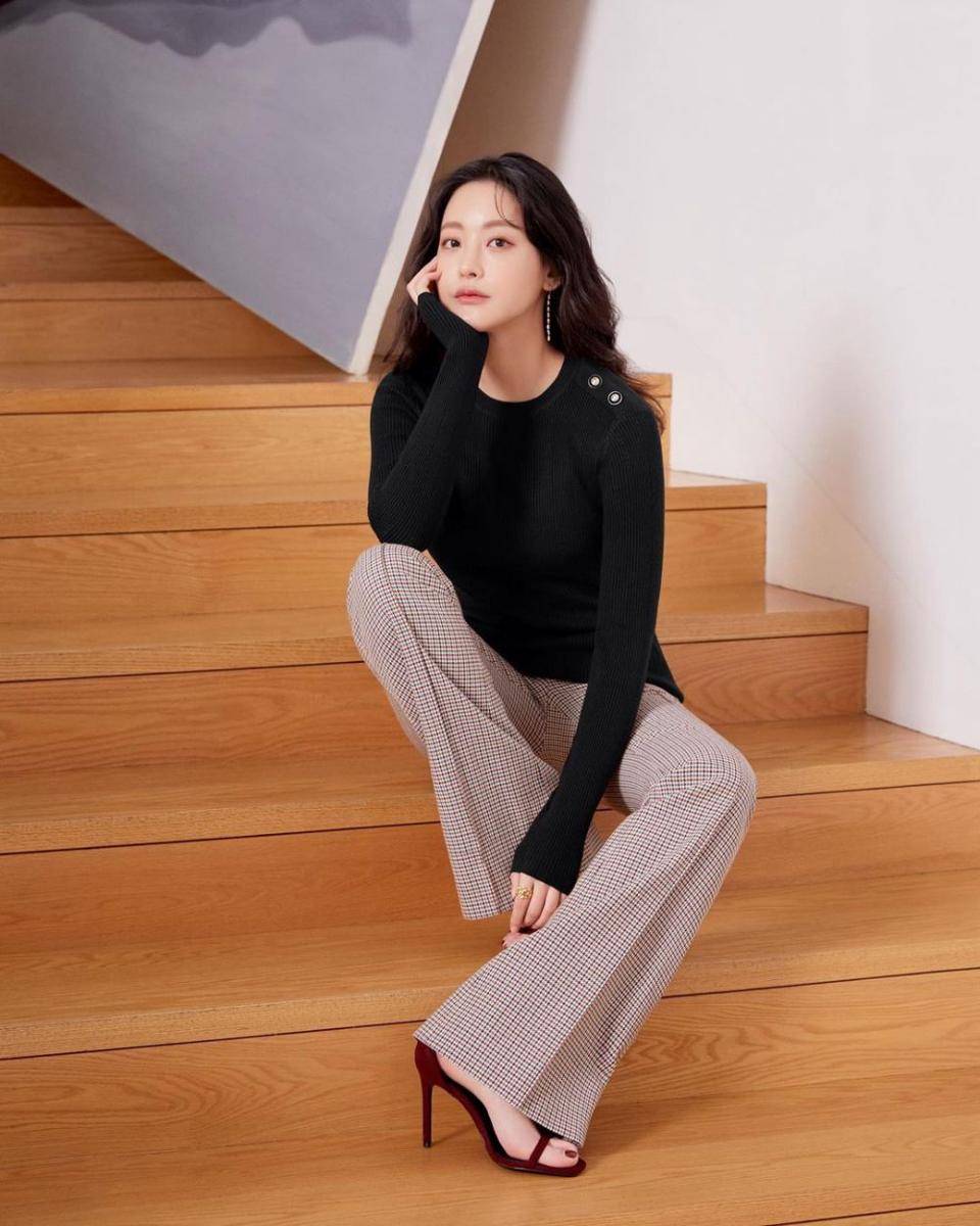 Oh Yeon Seo (instagram.com/ohvely22)