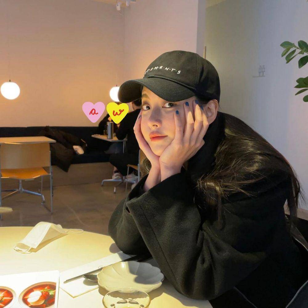 Oh Yeon Seo (instagram.com/ohvely22)